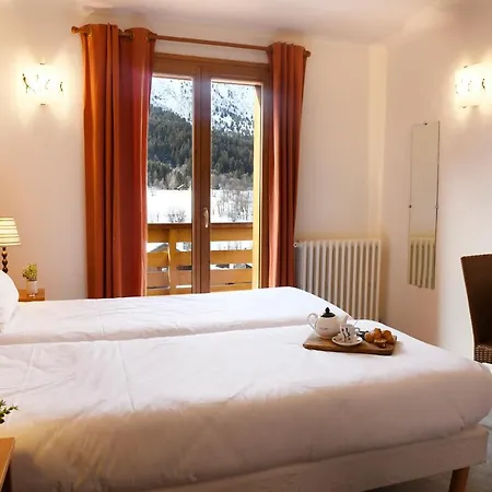 Le Genepi 2* Мерибель